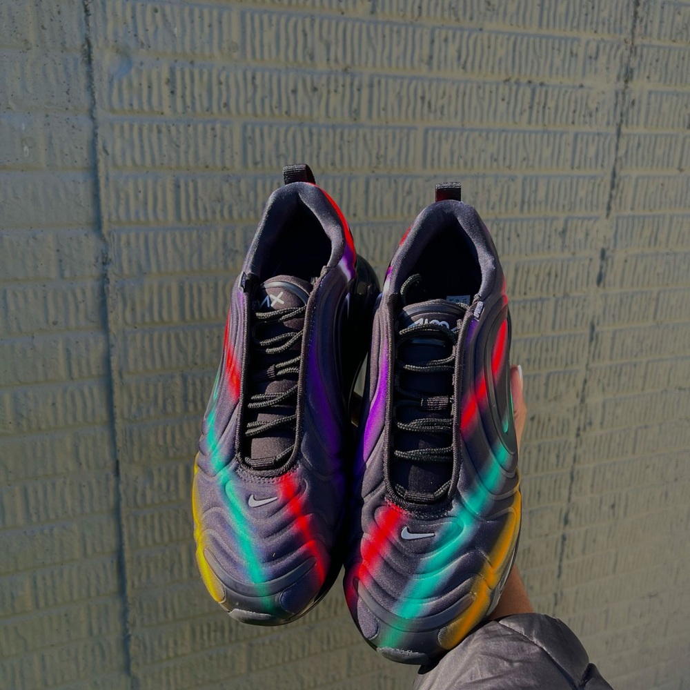 Nike Air Max 720 | Black with Neon Streaks - Picture 2 of 3